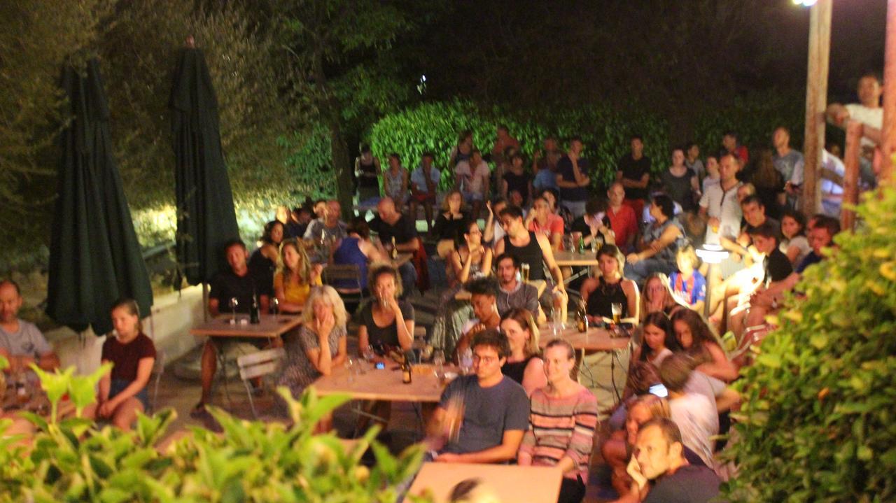 Camping Forcalquier Les Routes De Provence Otel Dış mekan fotoğraf