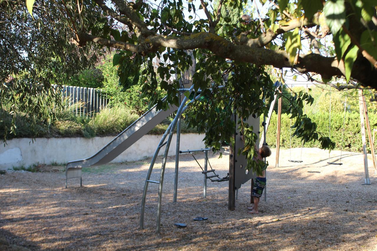 Camping Forcalquier Les Routes De Provence Otel Dış mekan fotoğraf
